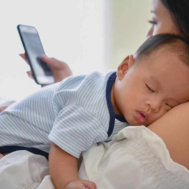 Is your website accessible to all users? Consider a mother with a sick baby in her arms; she’s only able to use one hand on a mobile device while searching for her pediatrician’s phone number. Link in bio 